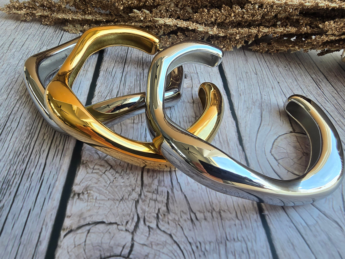 Mau Bangle