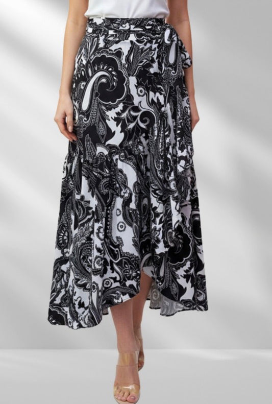 Lia Black/White Print